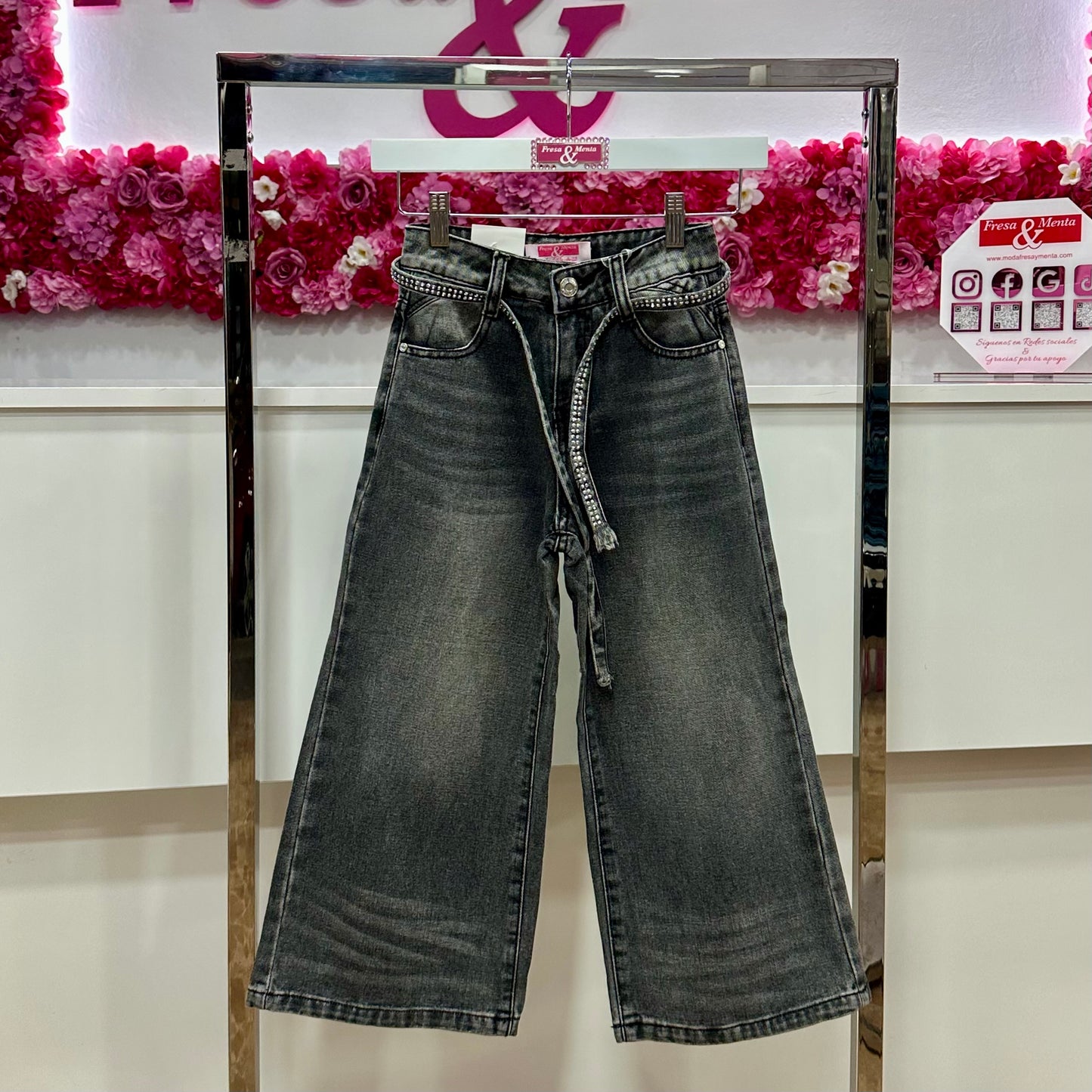 Jenas ancho con pedrería