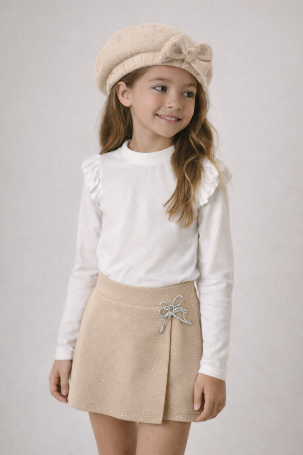 Conjunto brillos y boina