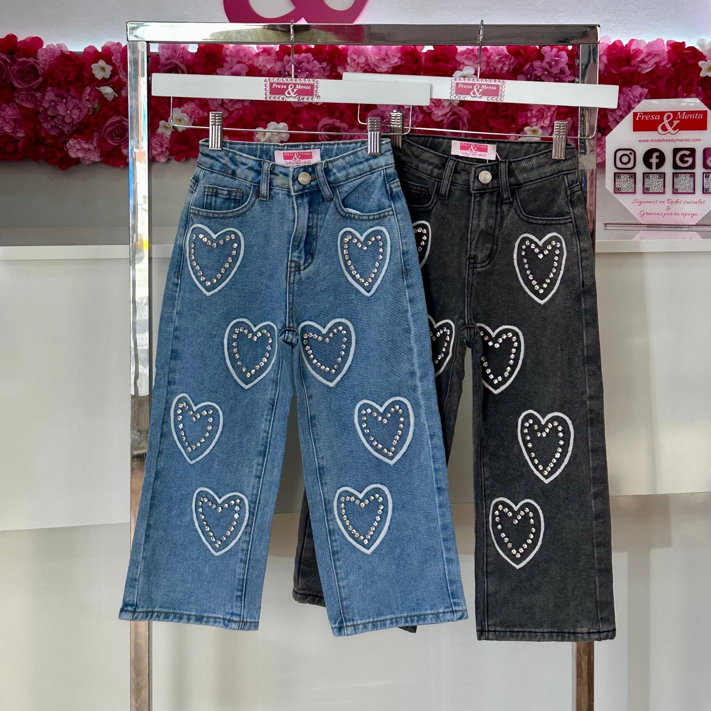 Pantalón corazón pedrería