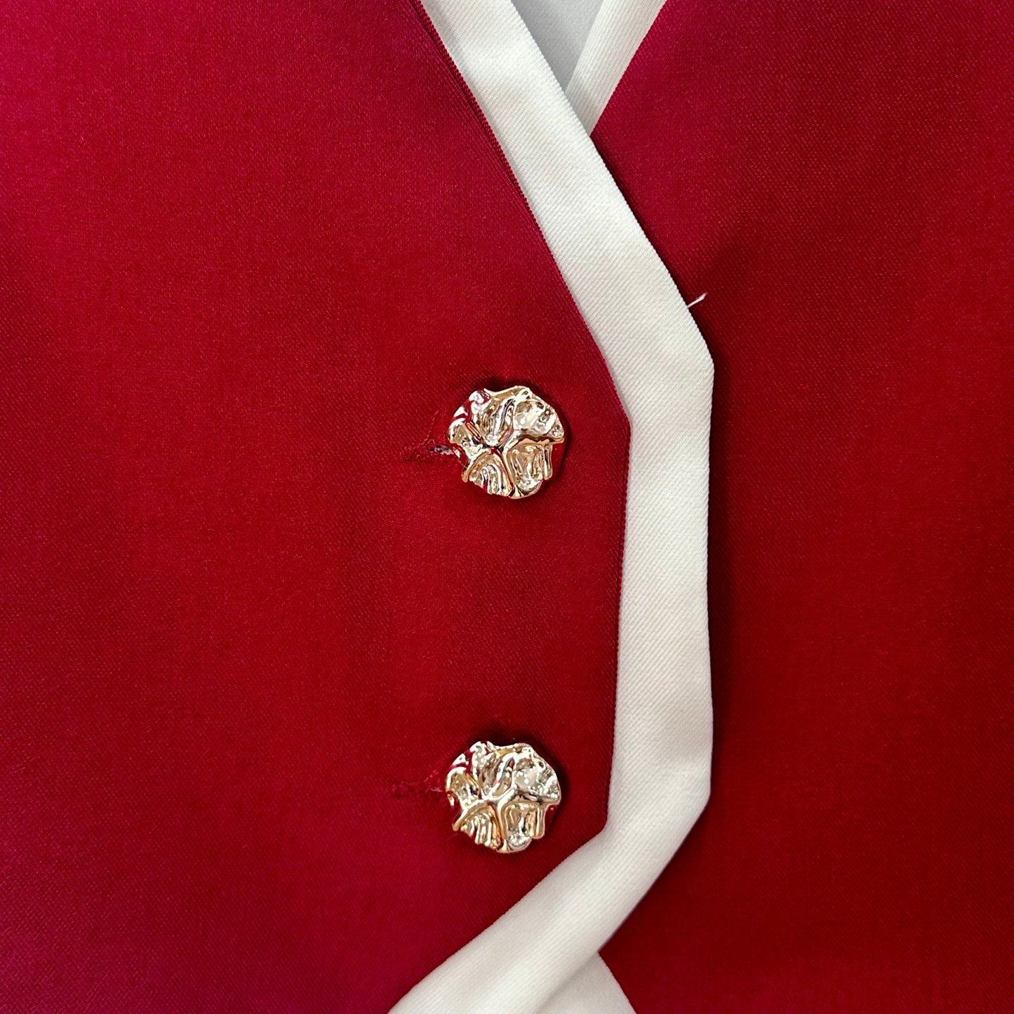 Conjunto chaleco y encaje