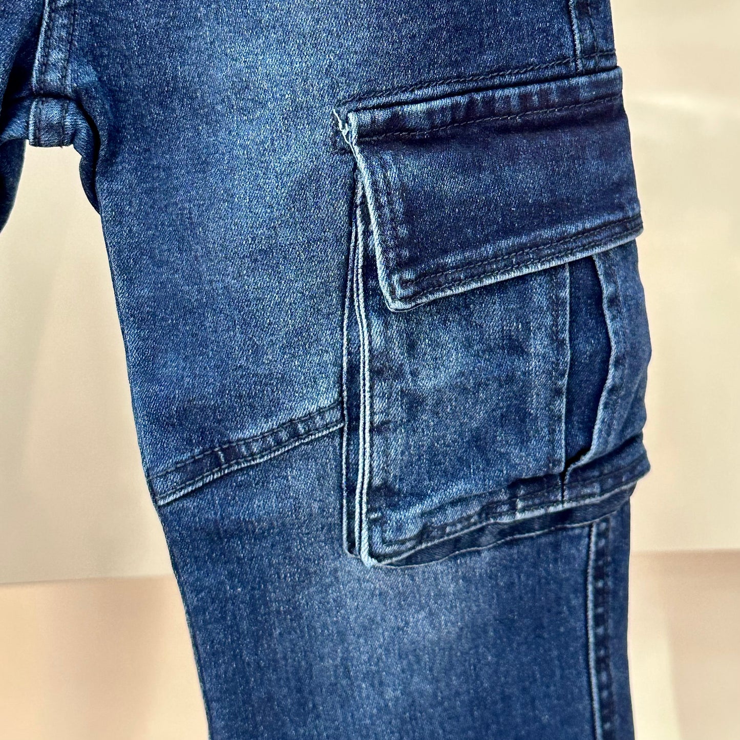 Jeans bolsillo cargo