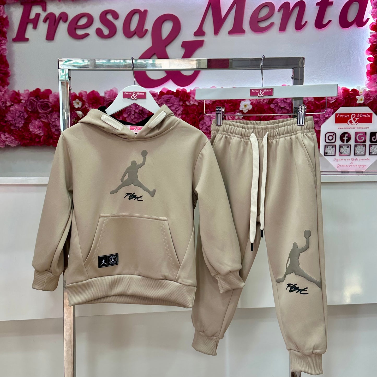 Chándal inspiración paris