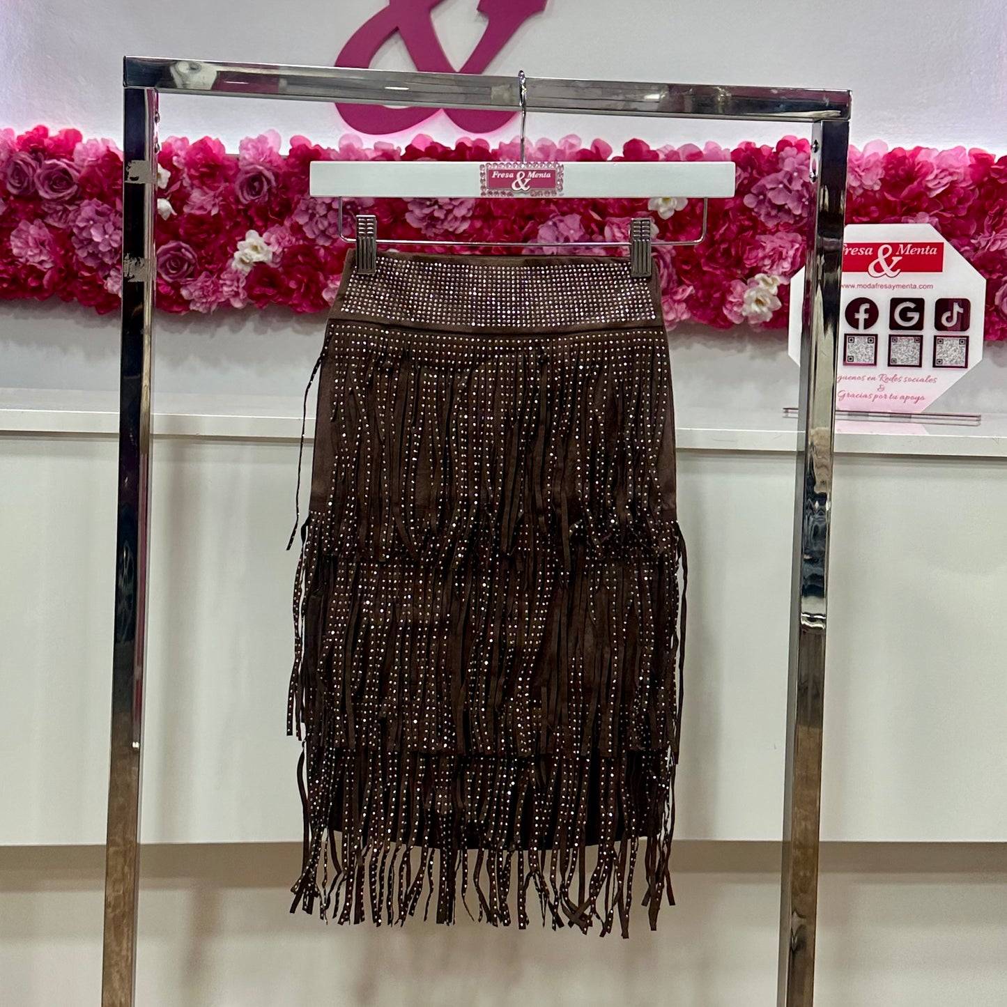 Falda flecos con pedrería