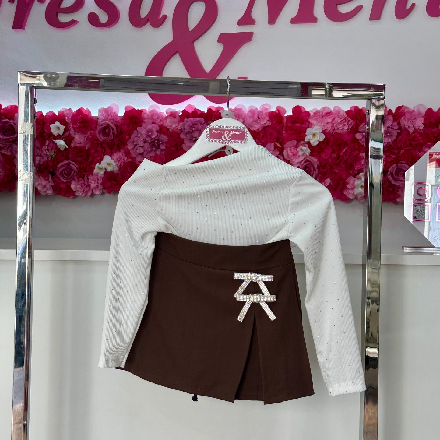 Conjunto falda pantalón