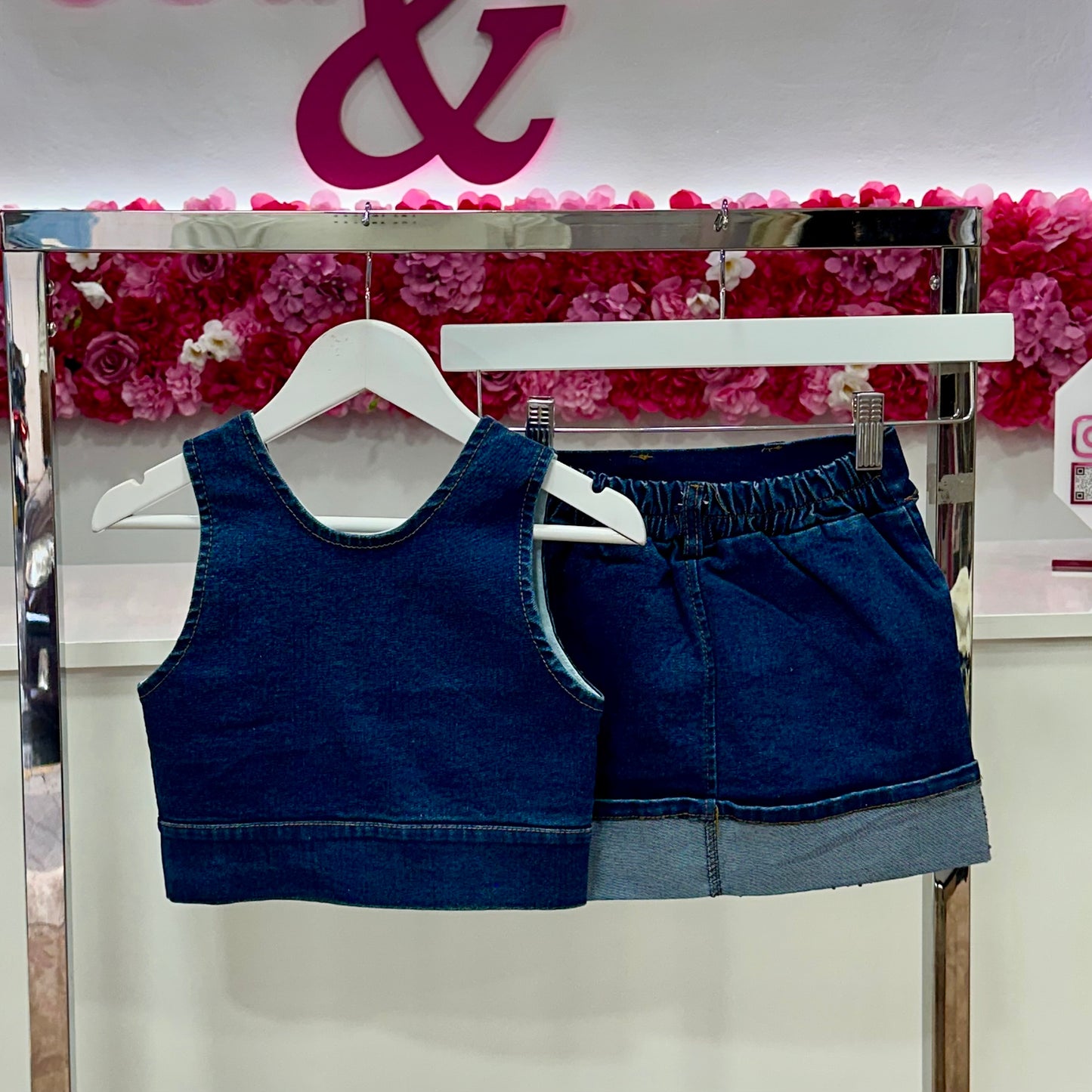 Conjunto chaleco jeans pedrería