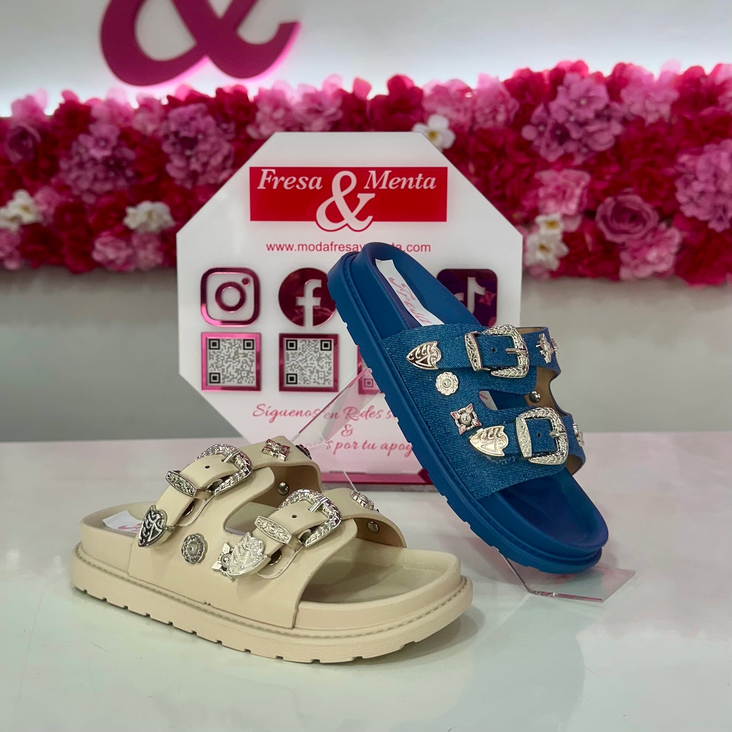 Mules con hebillas
