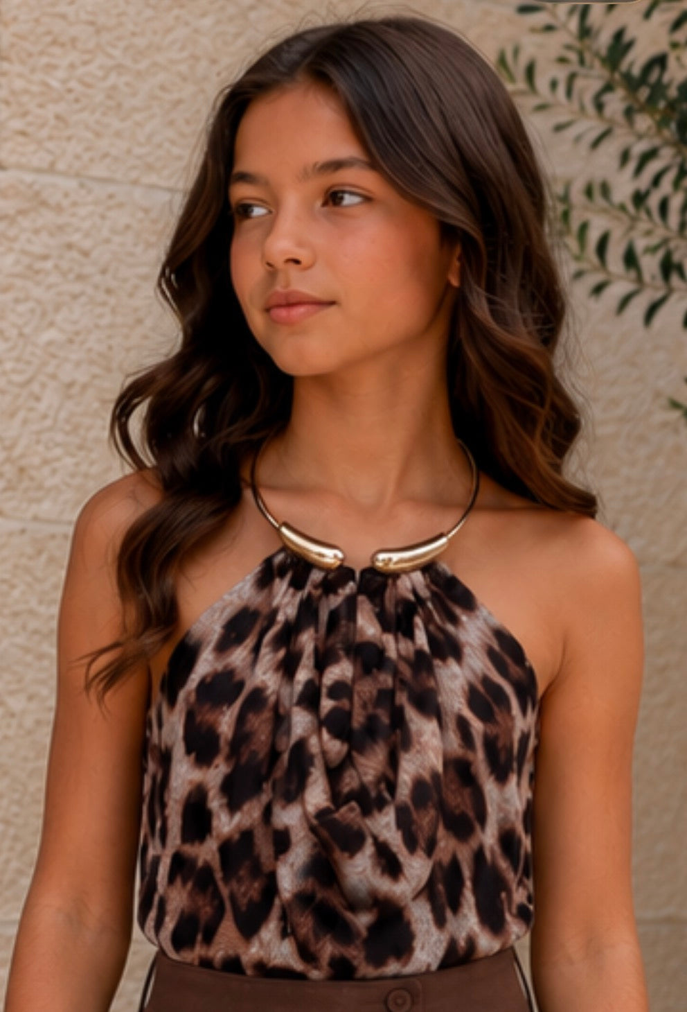 Camiseta gargantilla leopardo