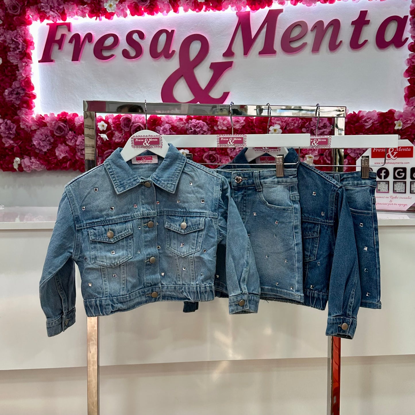 Conjunto jeans pedrería