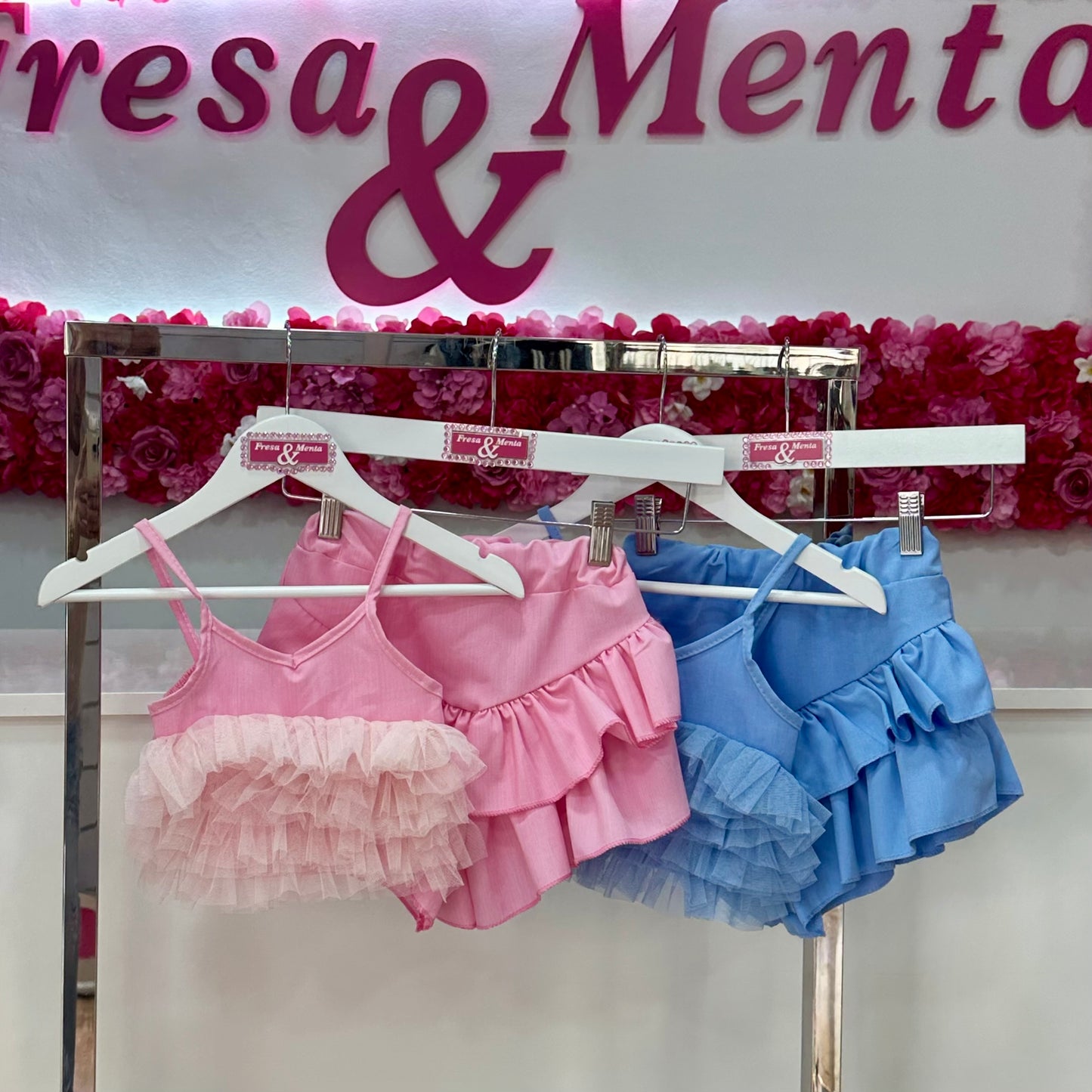 Conjunto falda pantalón