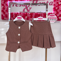 Conjunto charlo o y falda brillos ✨
