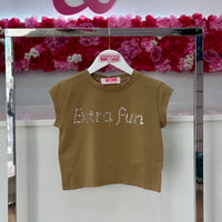 Camiseta corta con pedrería