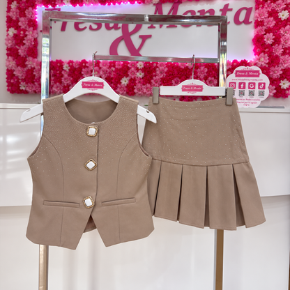 Conjunto charlo o y falda brillos ✨