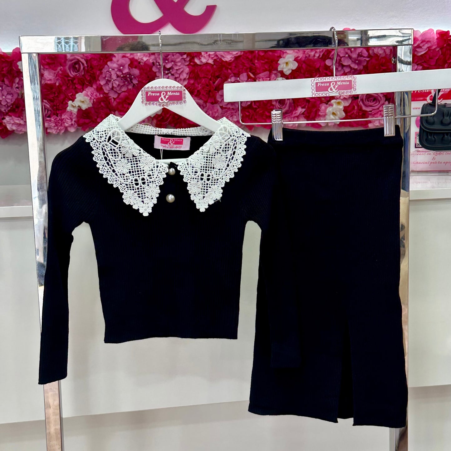 Conjunto lana falda con cuello bobo