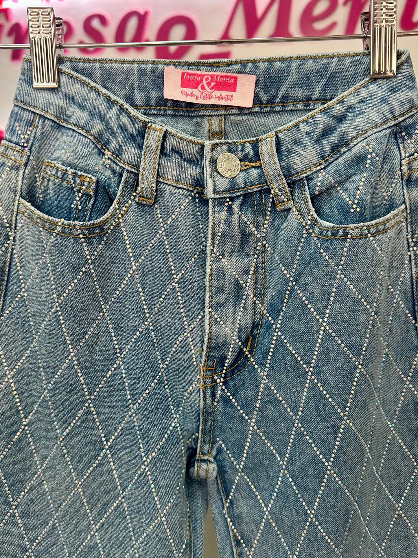 Jeans ancho con pedrería