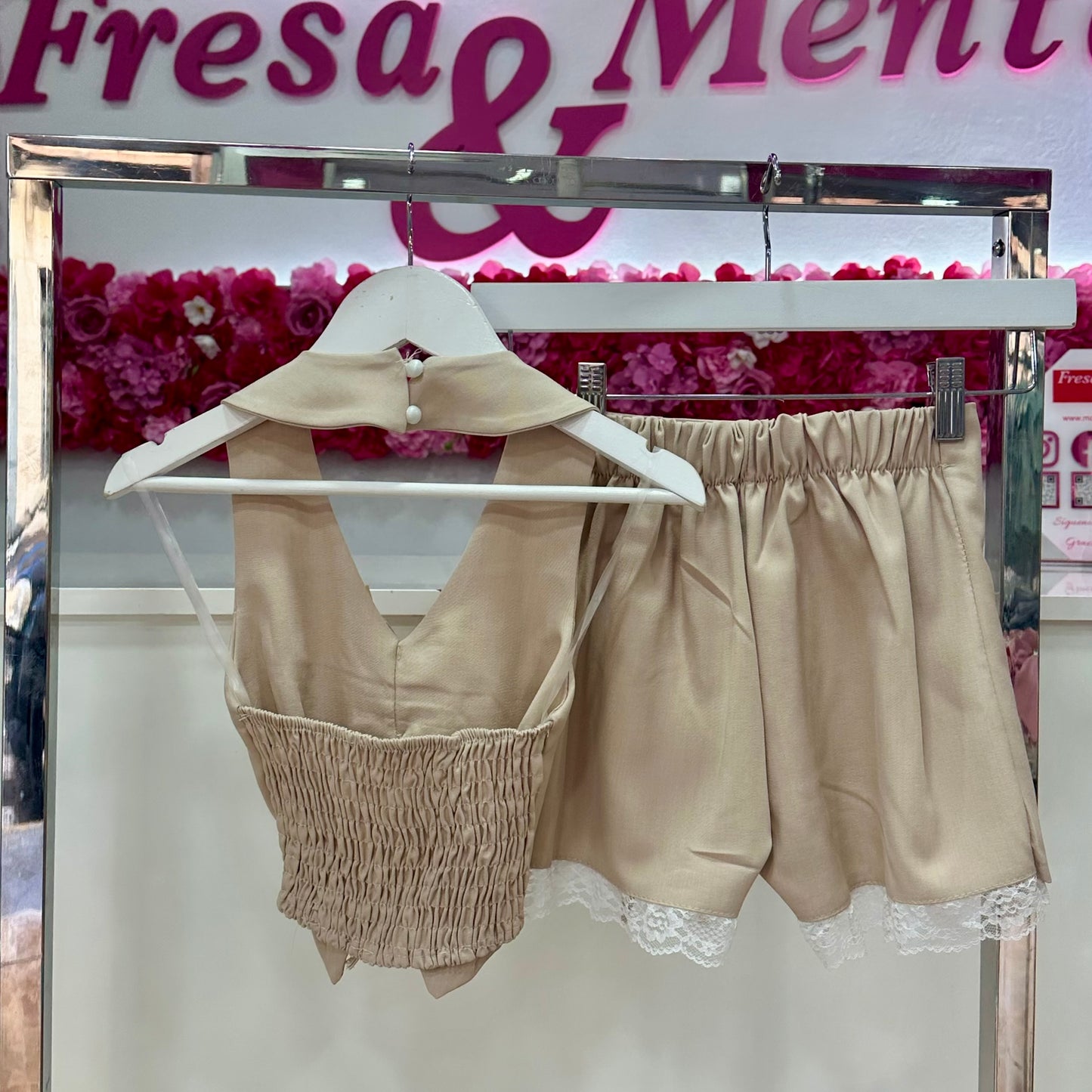 Conjunto falda pantalón chaleco