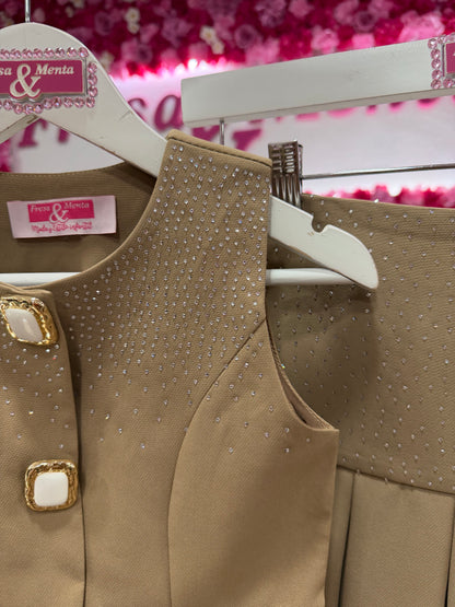 Conjunto charlo o y falda brillos ✨