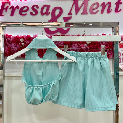 Conjunto chaleco y falda pantalón