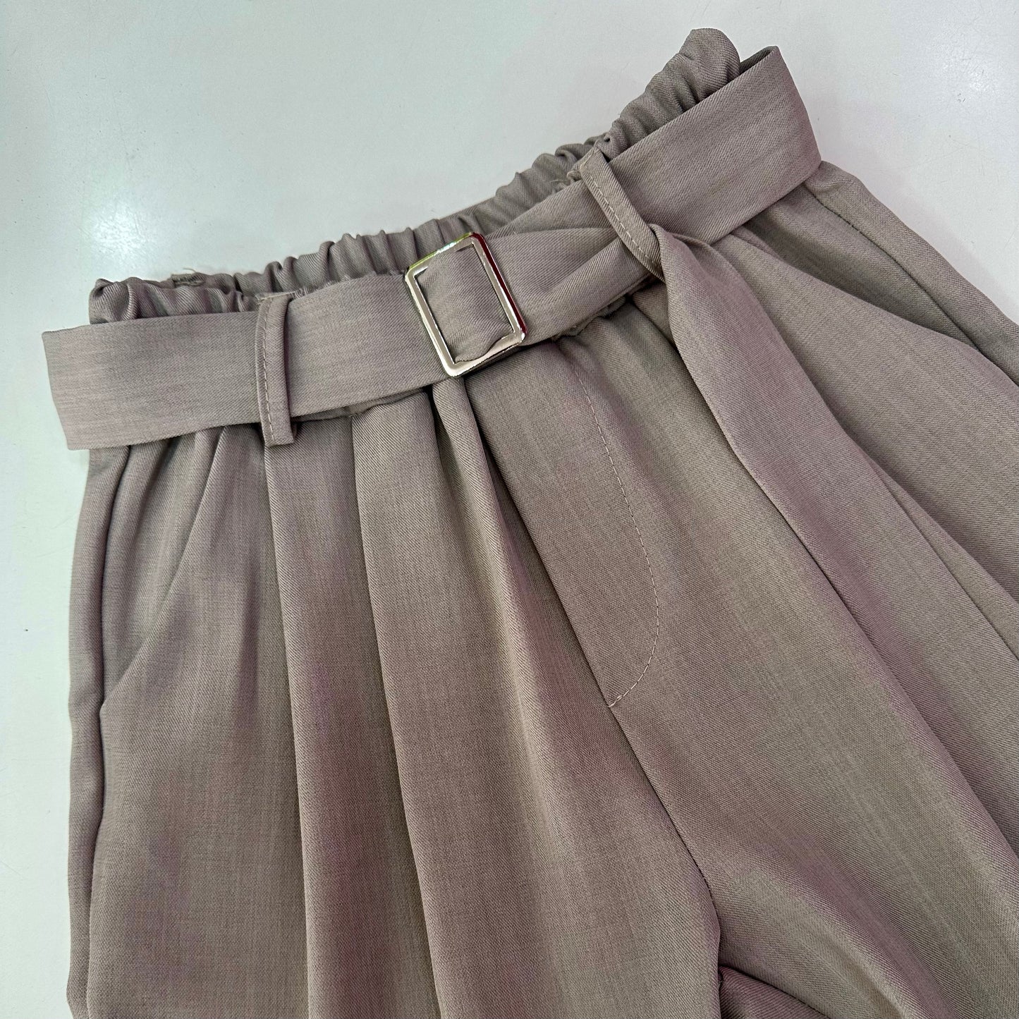 Pantalón vestir pinza cinturón