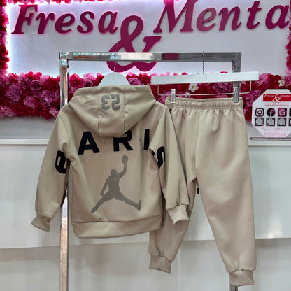 Chándal inspiración paris