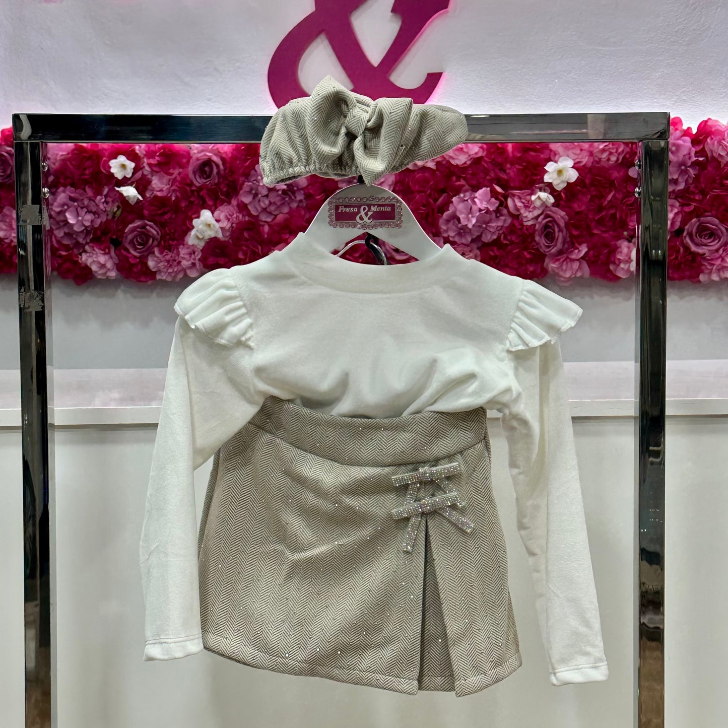 Conjunto brillo y boina