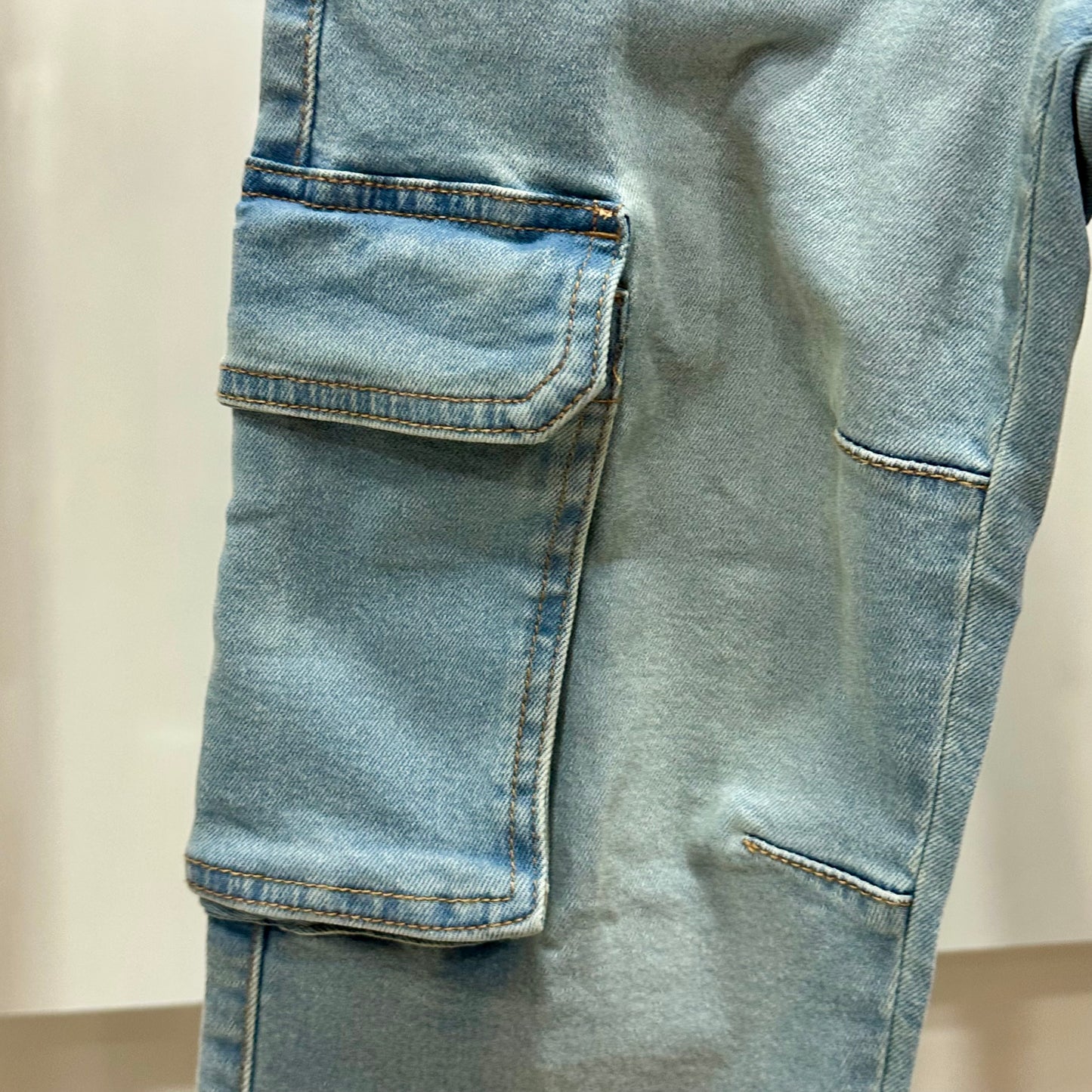 Jeans bolsillo cargo