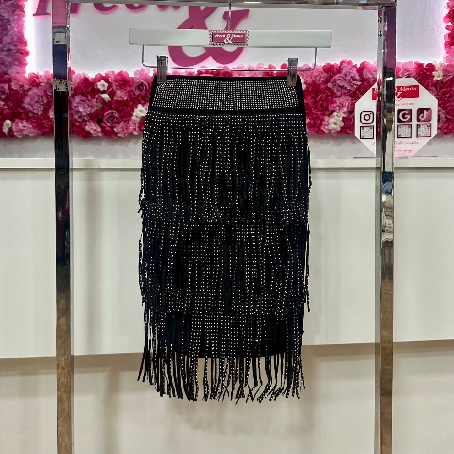 Falda flecos con pedrería